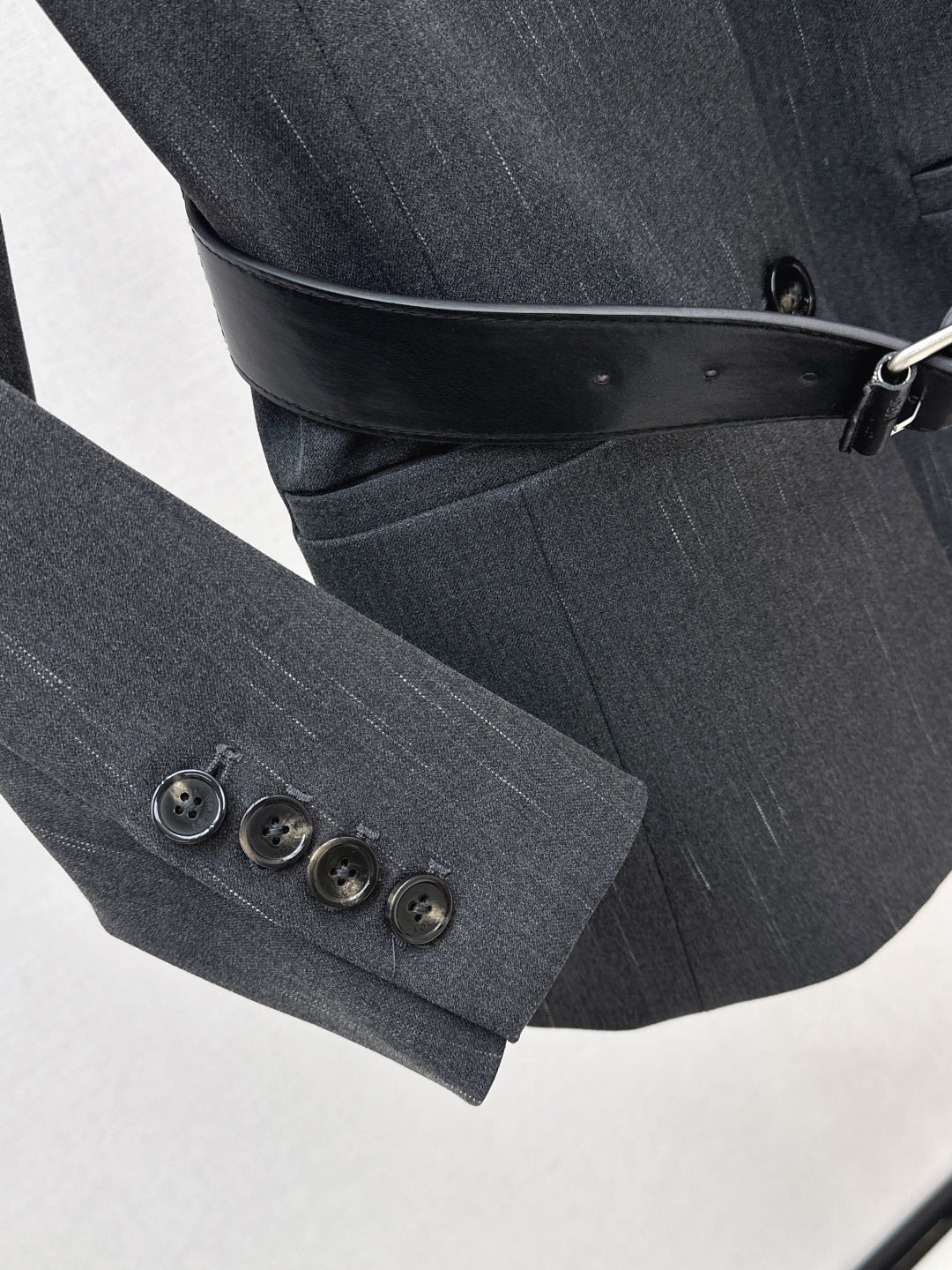 Loe 25fw belt jacket