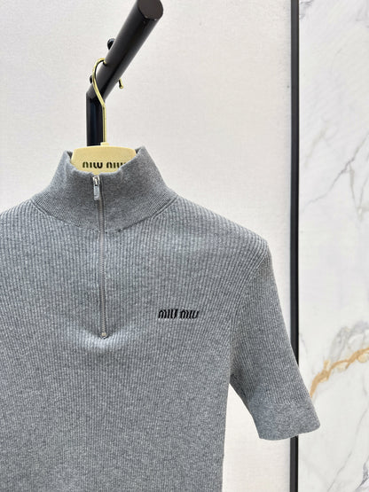 Miu 25fw knitted sweater