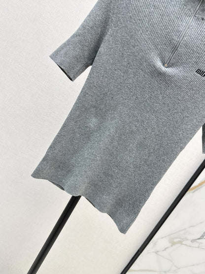 Miu 25fw knitted sweater