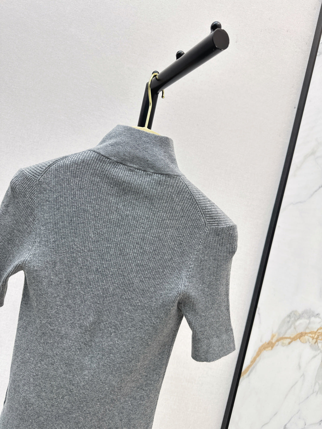 Miu 25fw knitted sweater