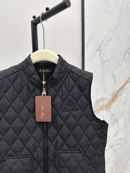 Loro 25fw padded vest