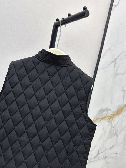 Loro 25fw padded vest