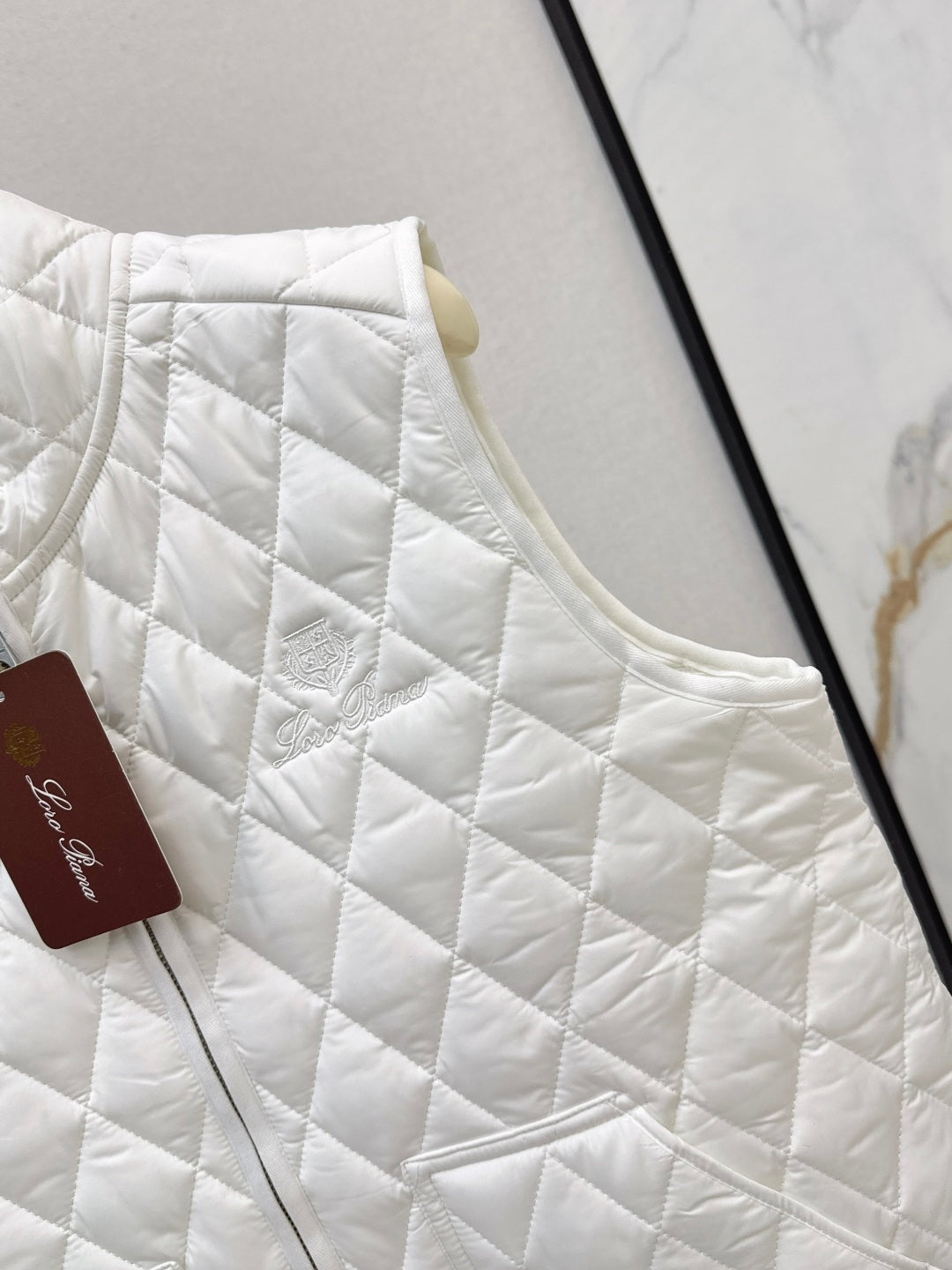 Loro 25fw padded vest