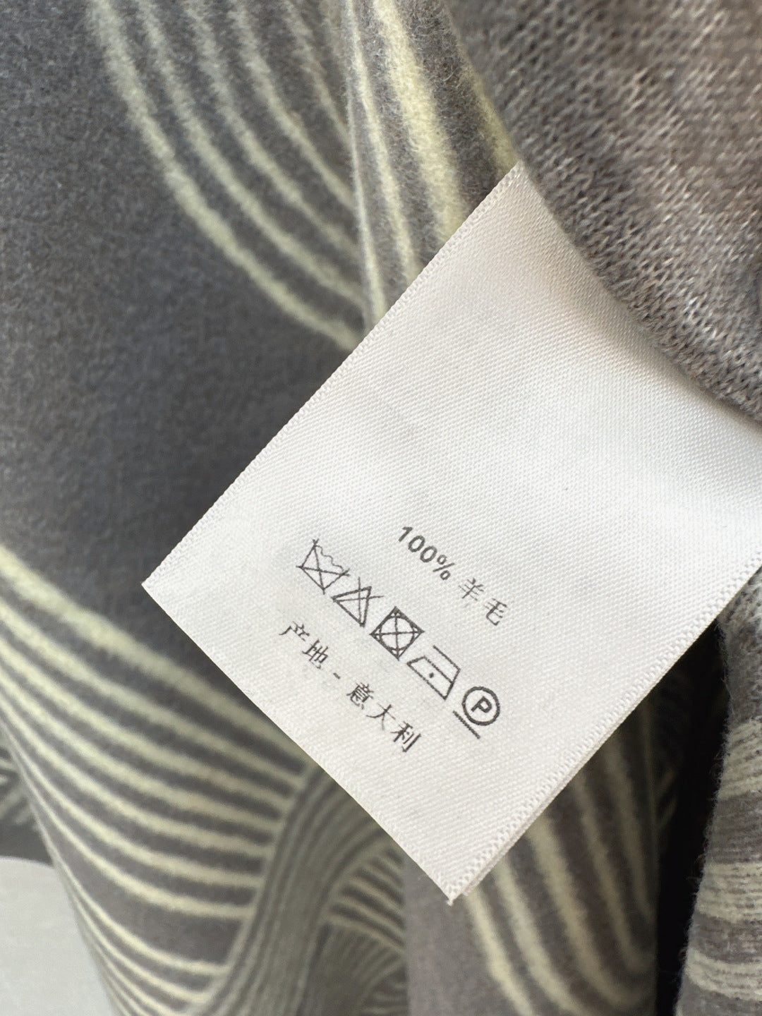 Herm 25fw cape