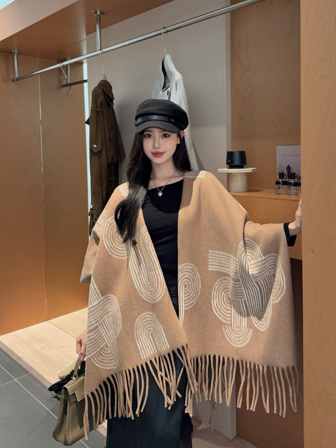 Herm 25fw cape