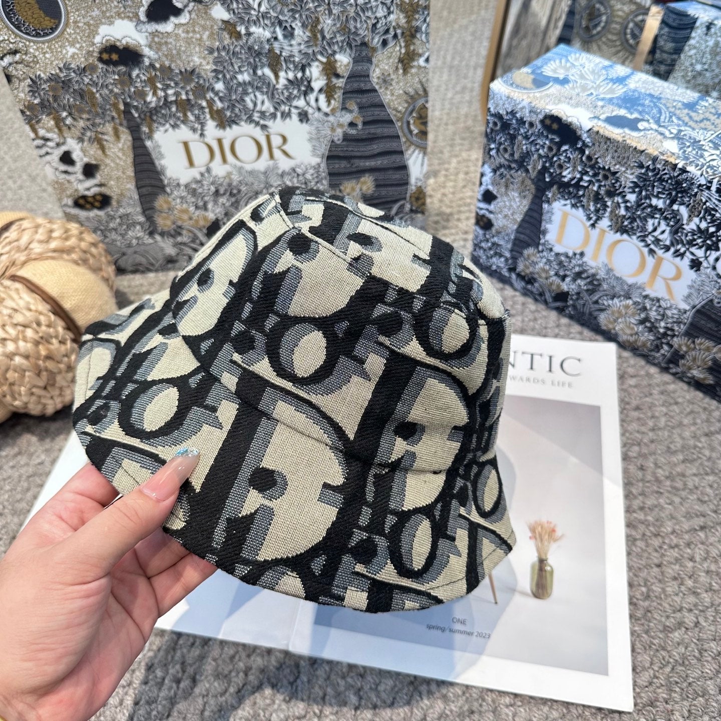 CD classic aged bucket hat