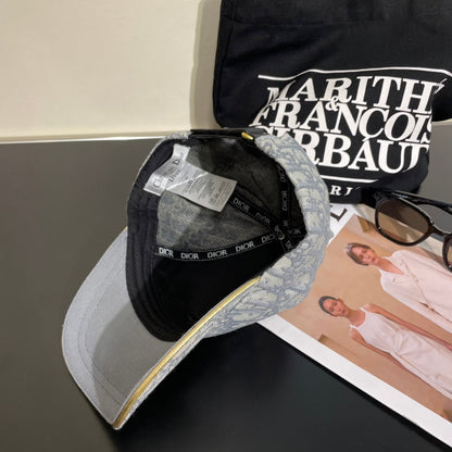 CD New embroidered baseball cap