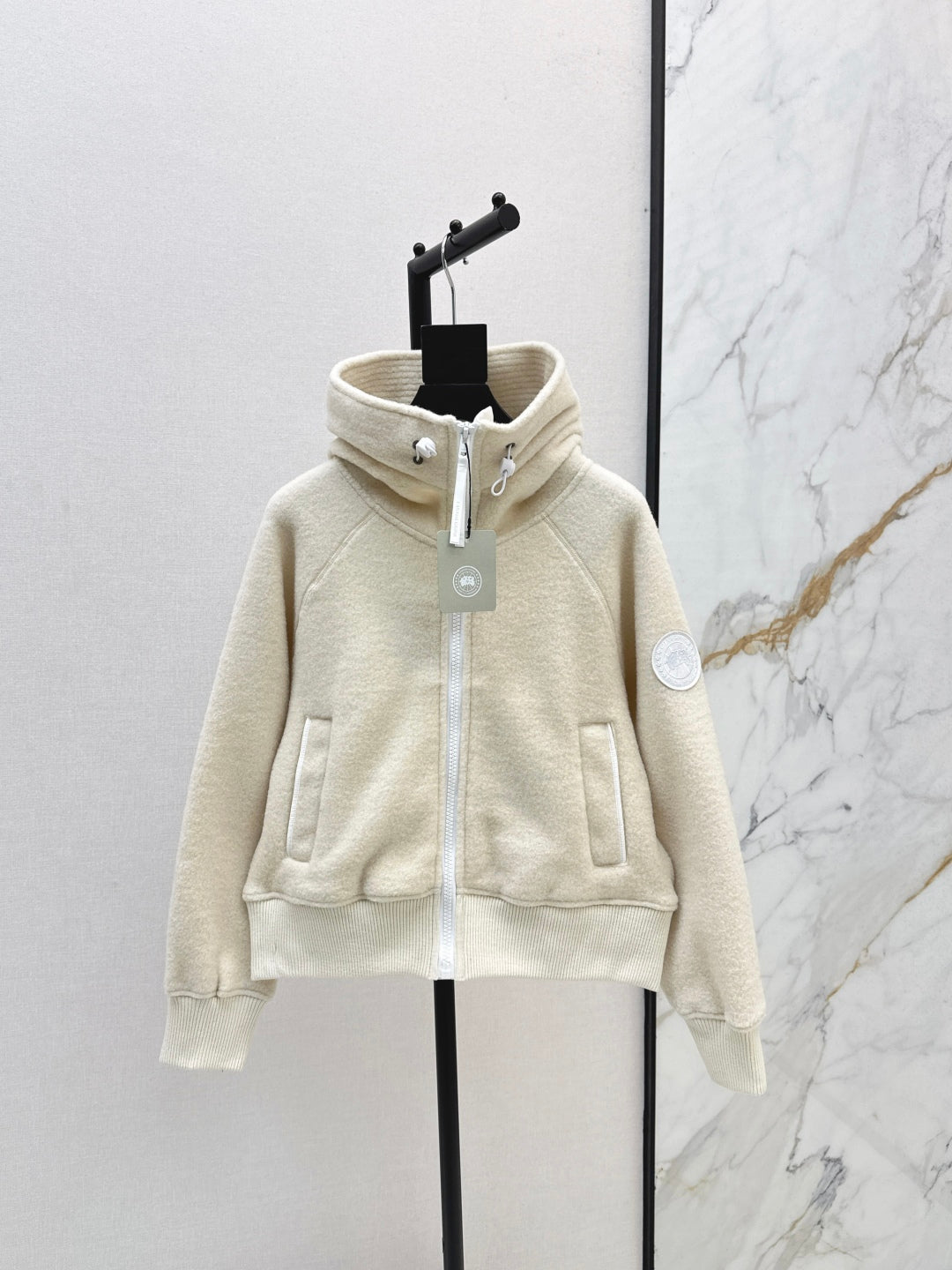 Canada 25fw hooded jacket