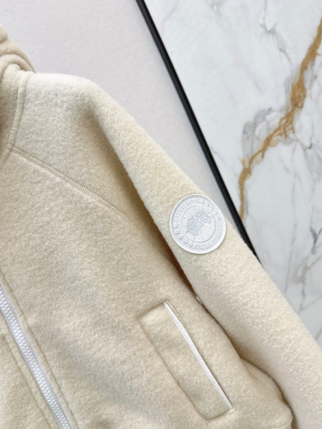 Canada 25fw hooded jacket