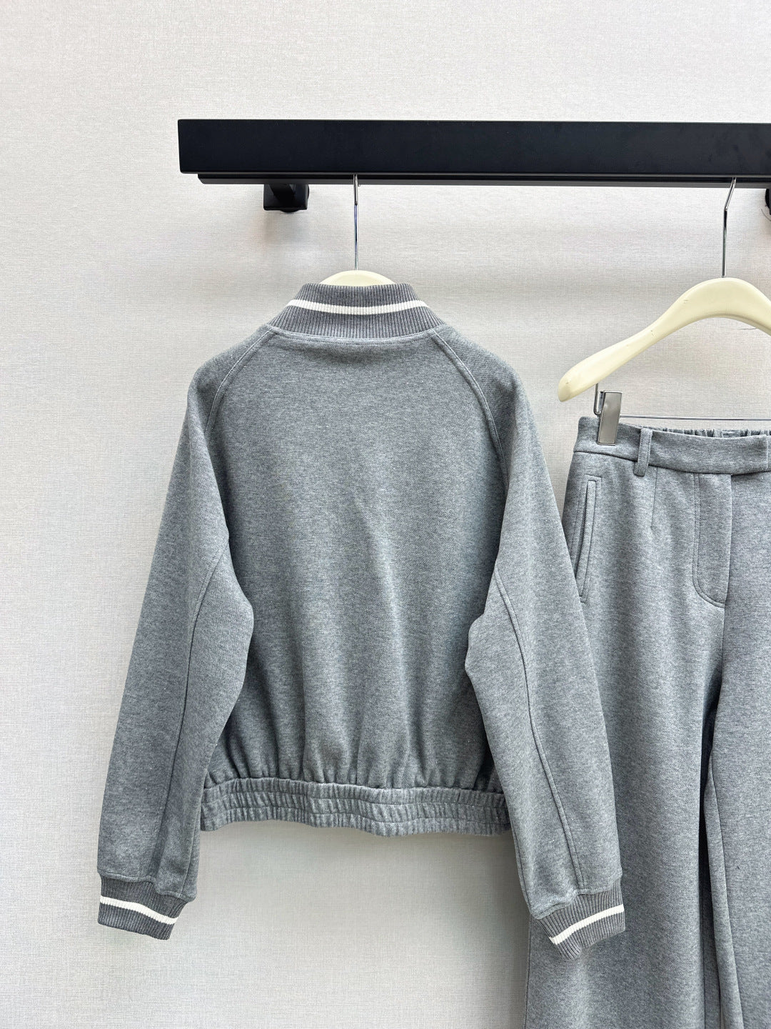 Brune 25fw tracksuit