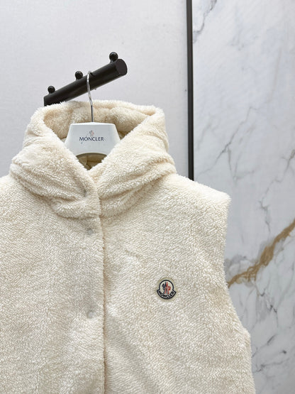 Monc 25fw down vest