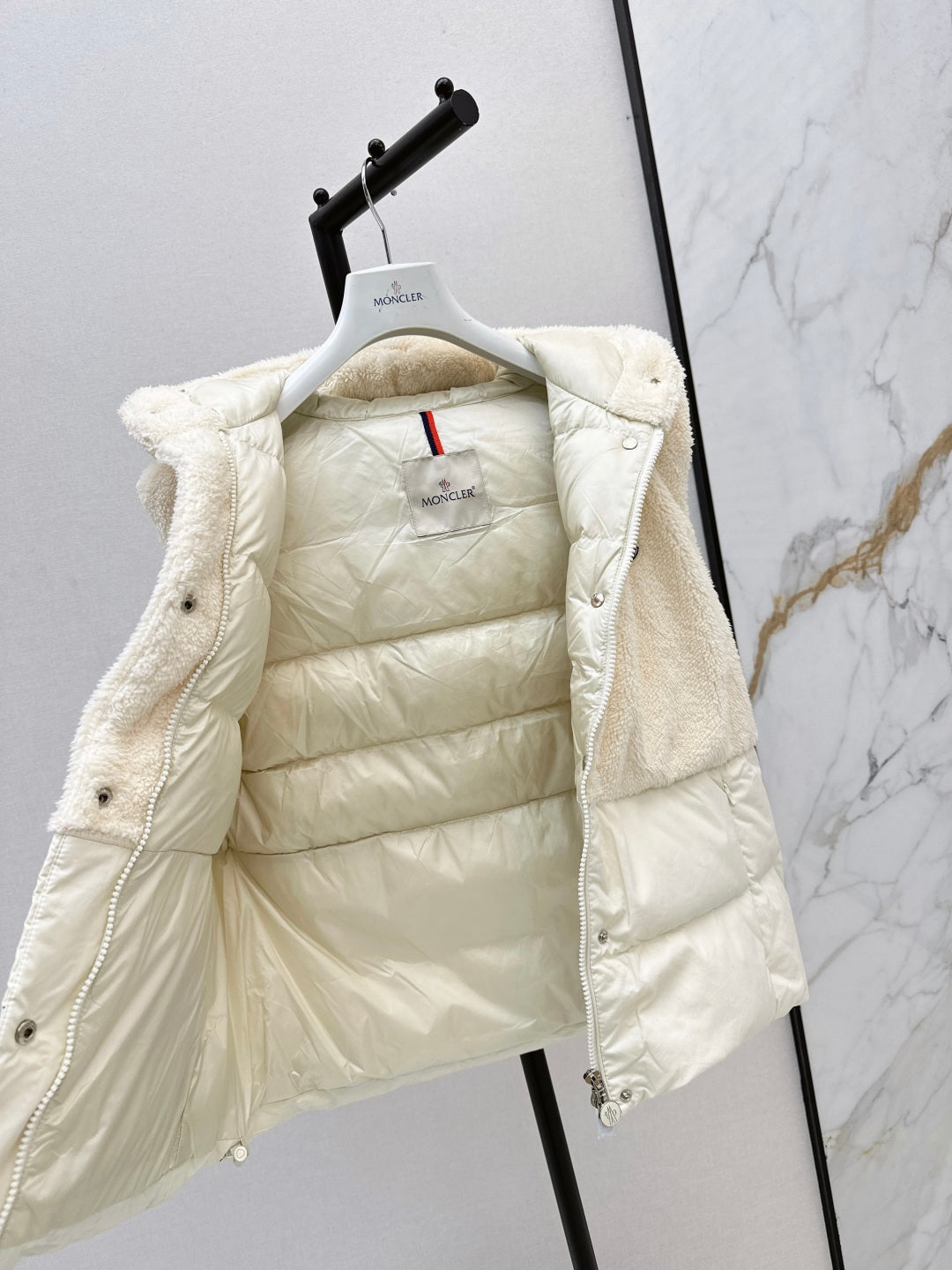 Monc 25fw down vest