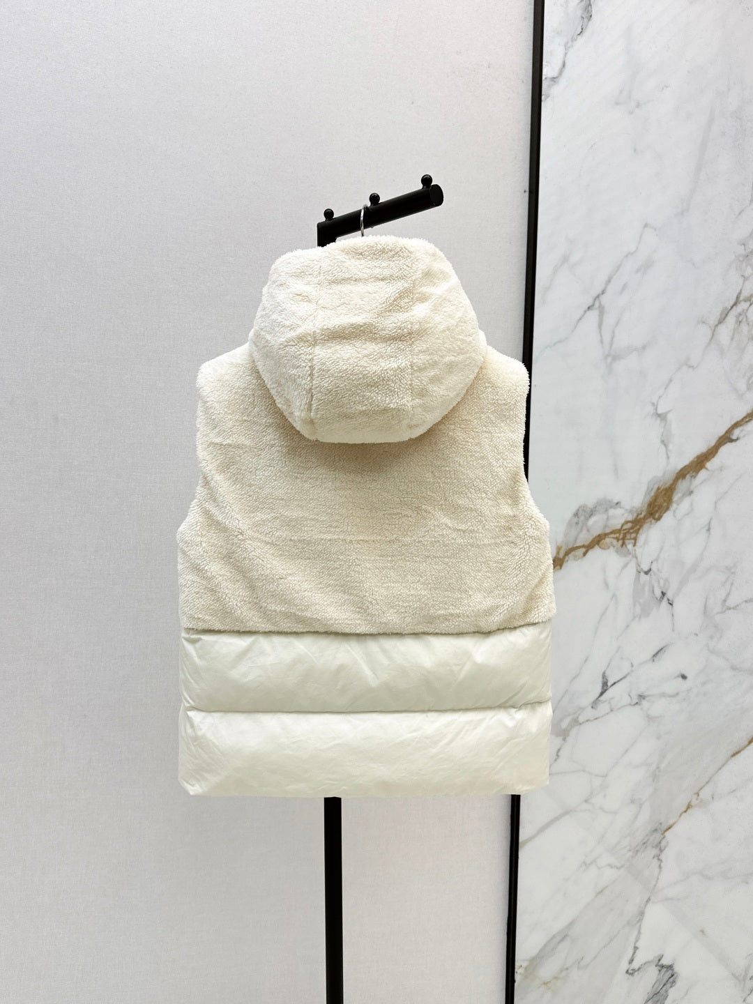 Monc 25fw down vest