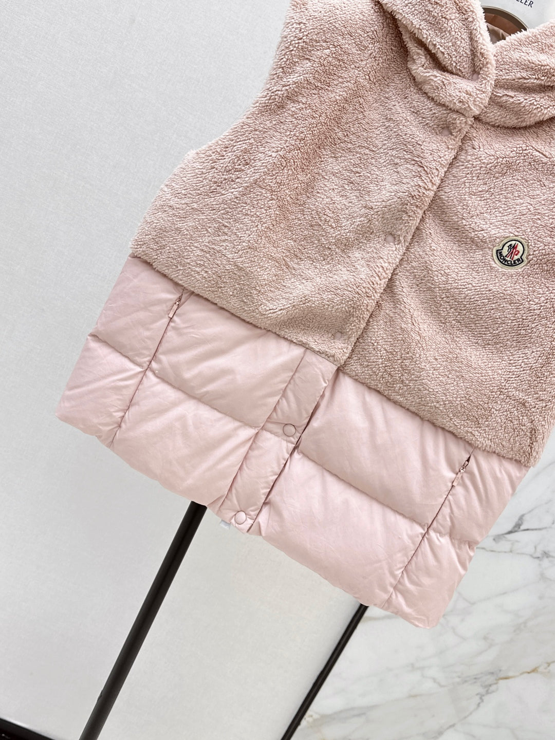 Monc 25fw down vest
