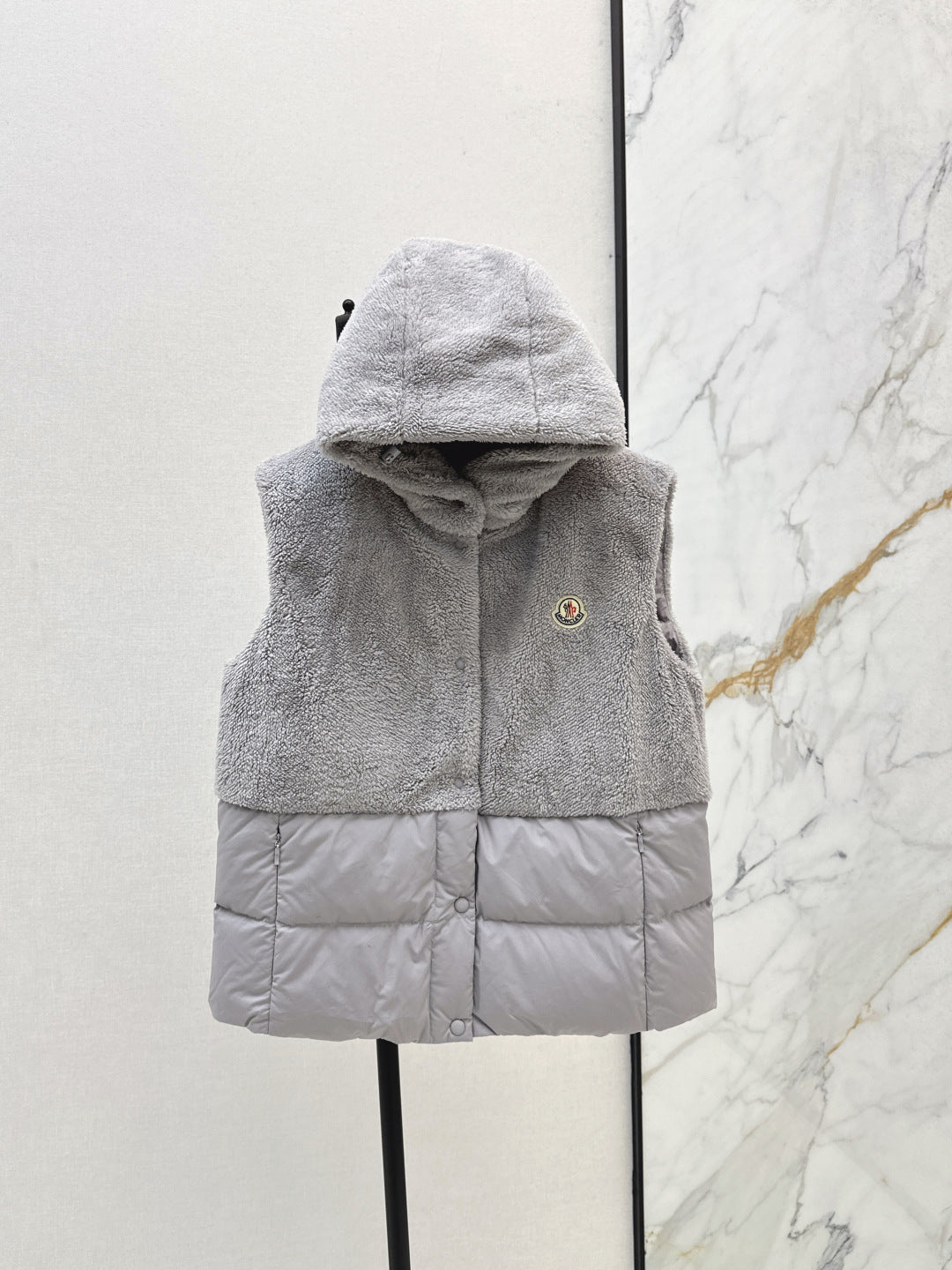 Monc 25fw down vest