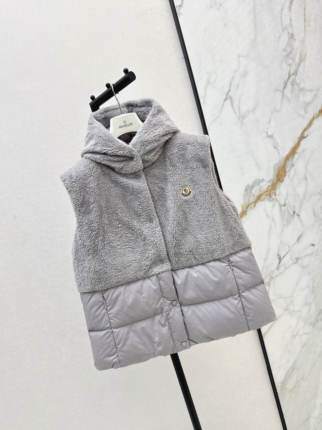 Monc 25fw down vest