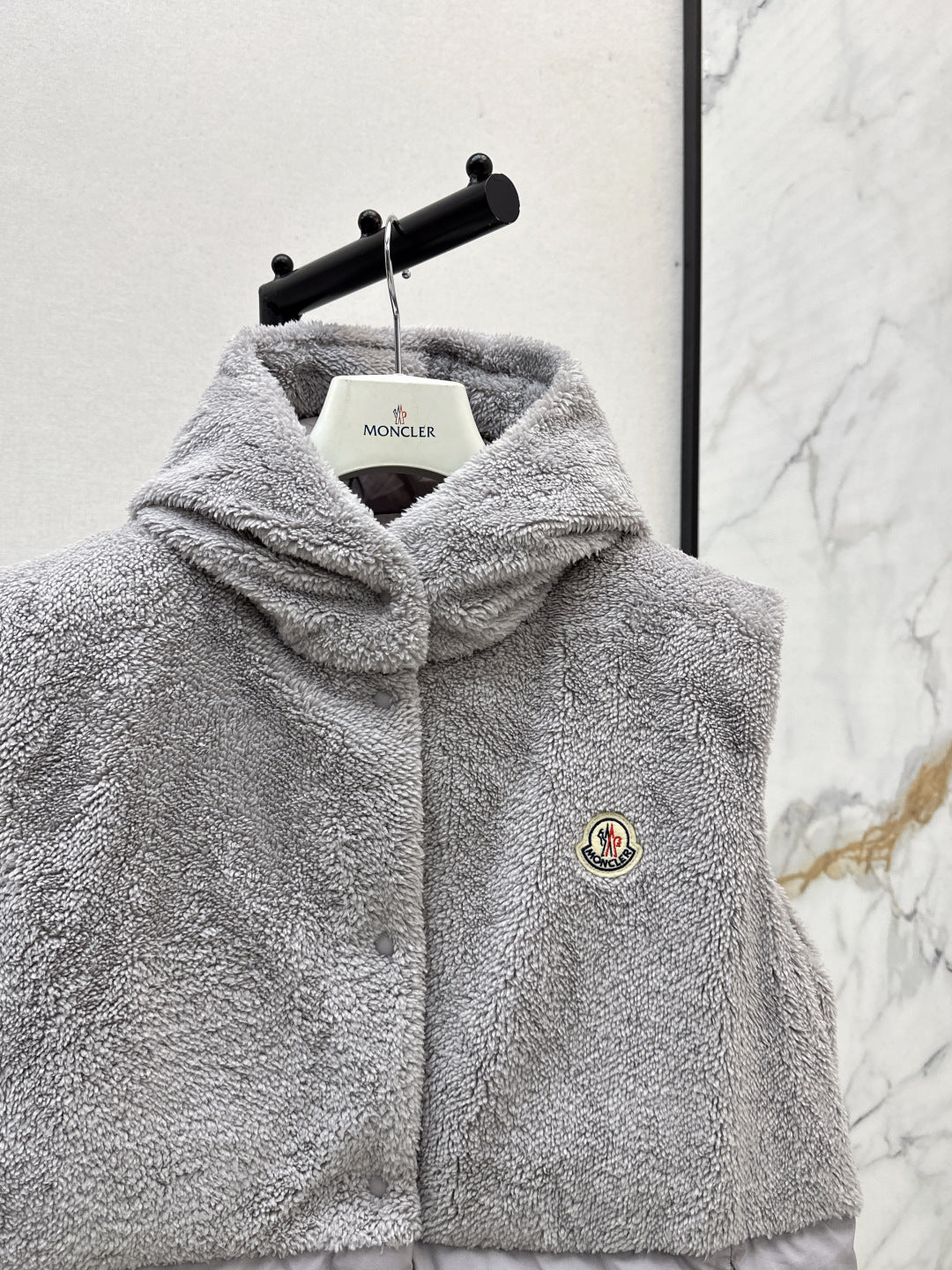Monc 25fw down vest