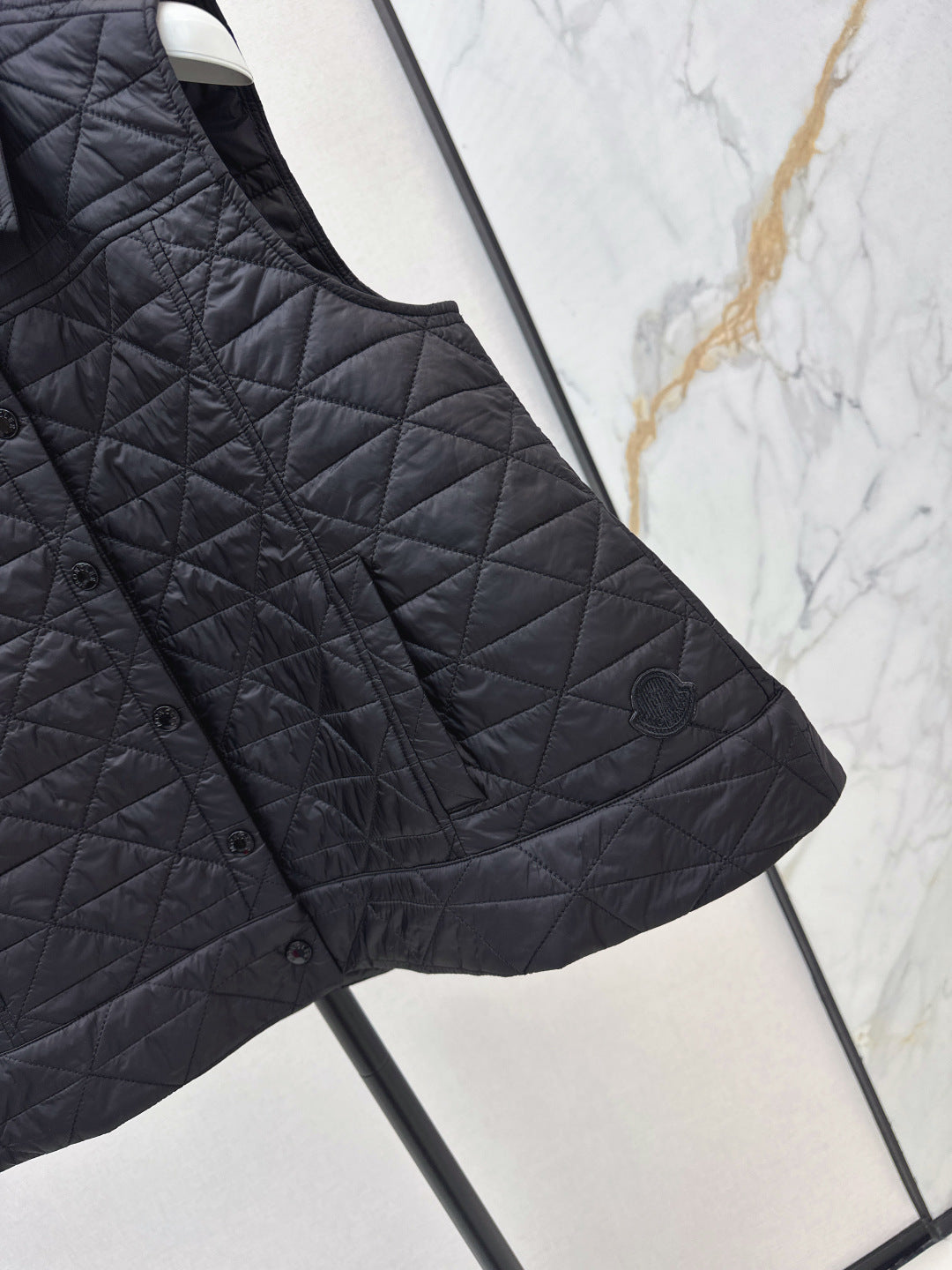 Monc 25fw down vest