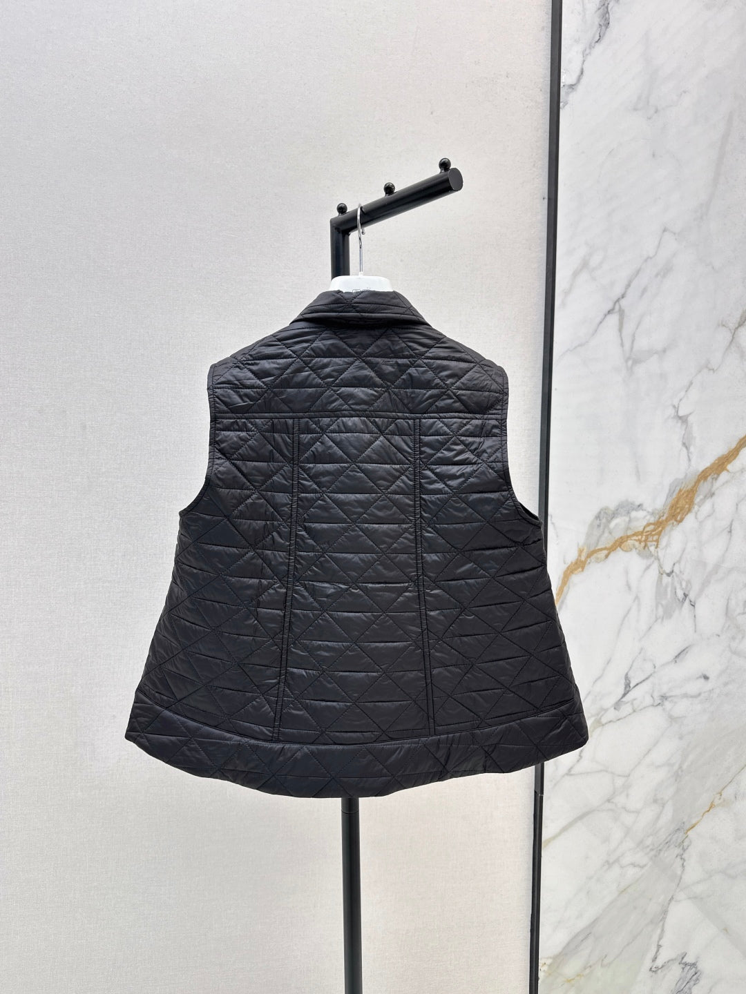 Monc 25fw down vest