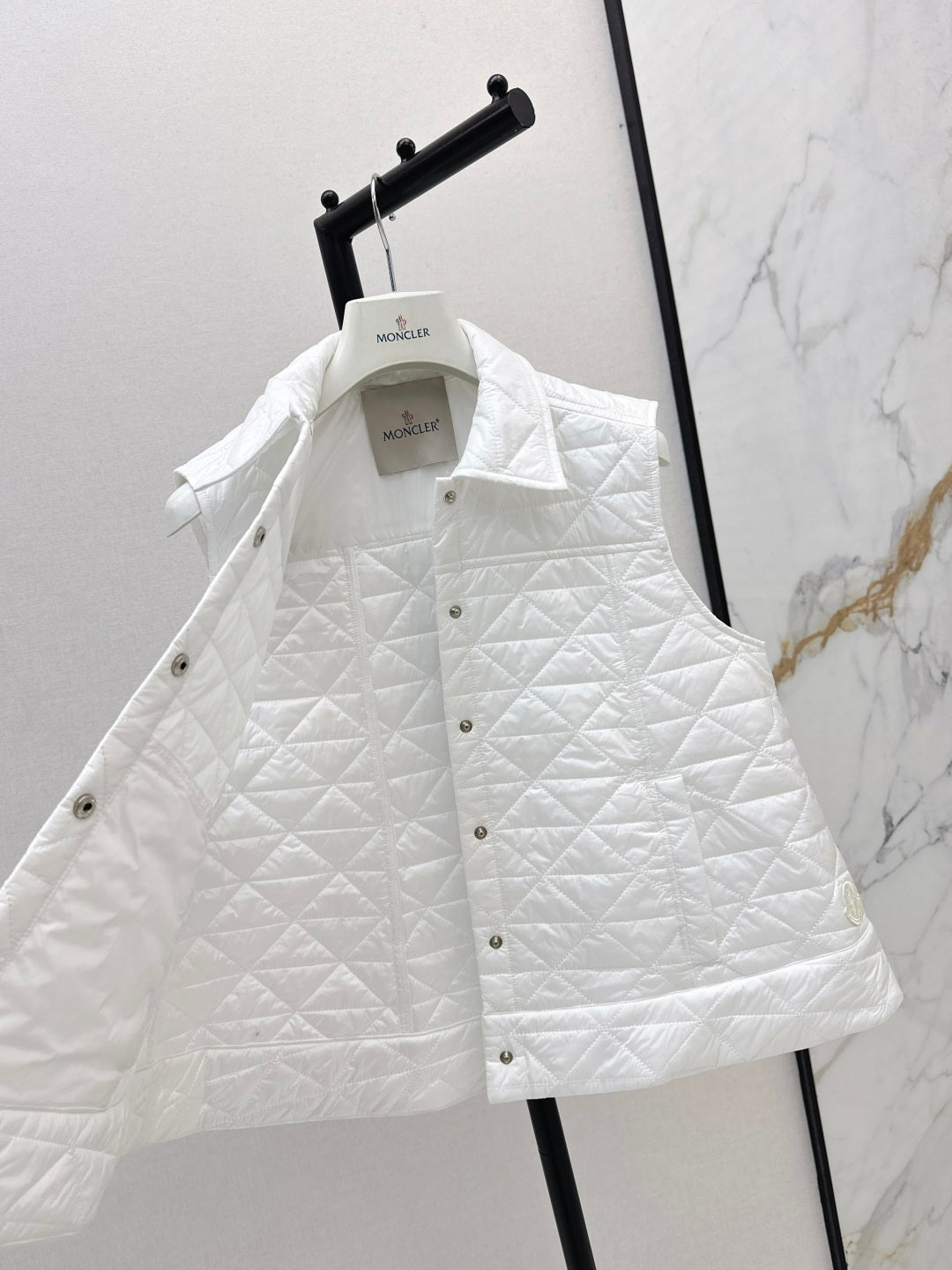 Monc 25fw down vest