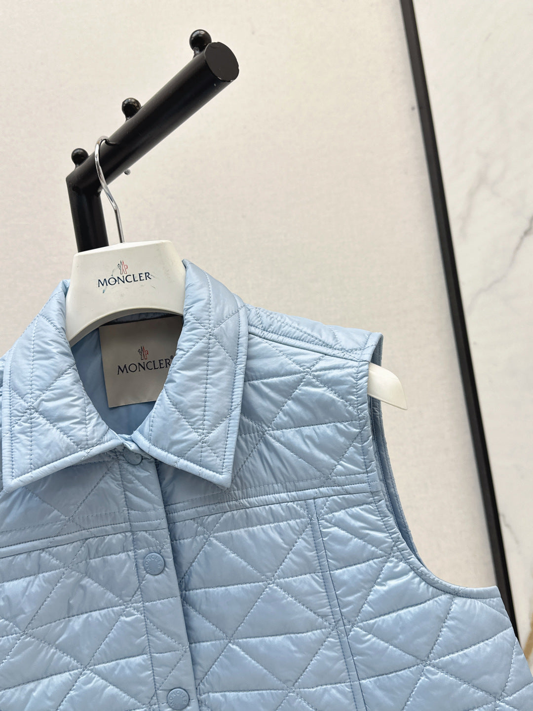 Monc 25fw down vest