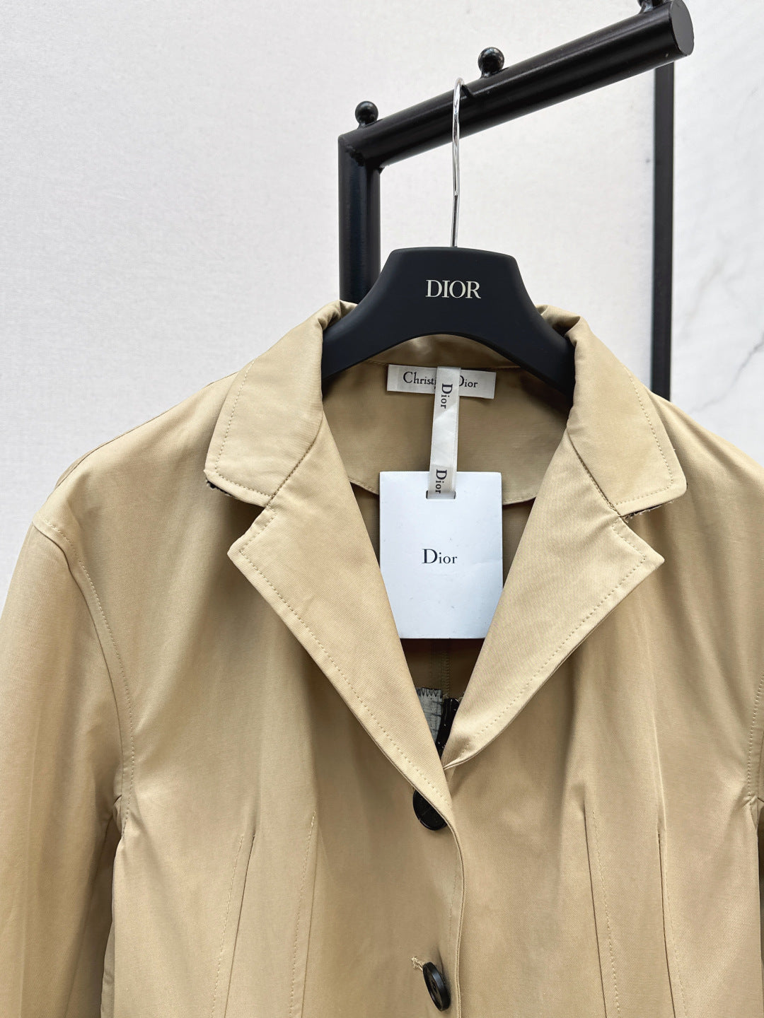 CD 25fw trench coat