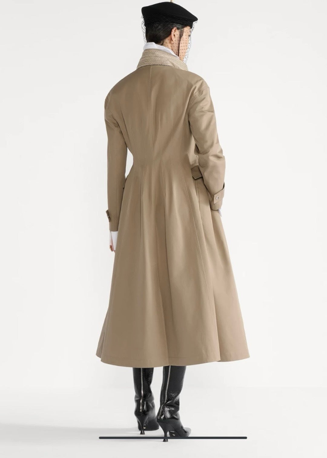 CD 25fw trench coat
