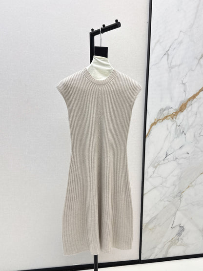 Loro 25fw cashmere dress