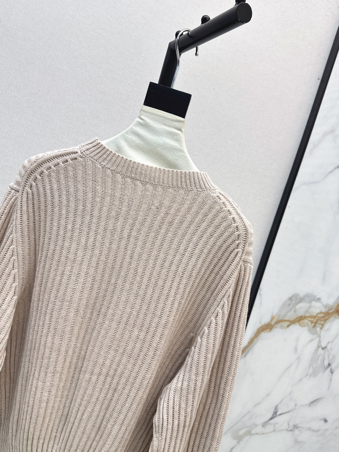 Loro 25fw knitted sweater