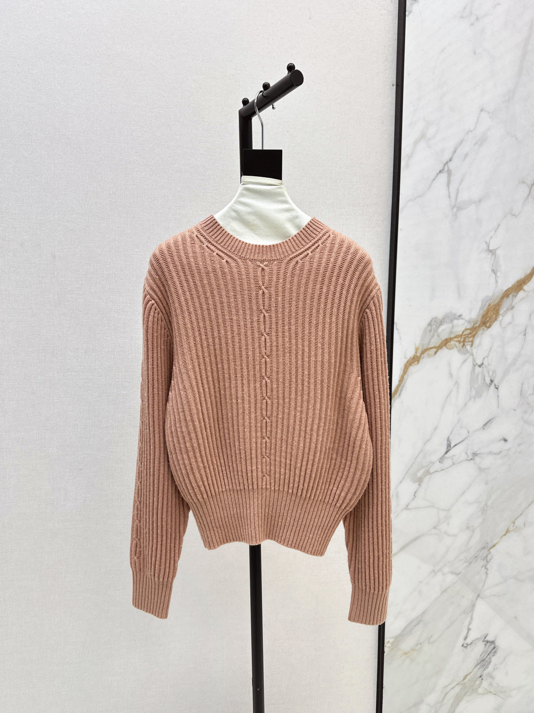 Loro 25fw knitted sweater