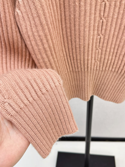 Loro 25fw knitted sweater