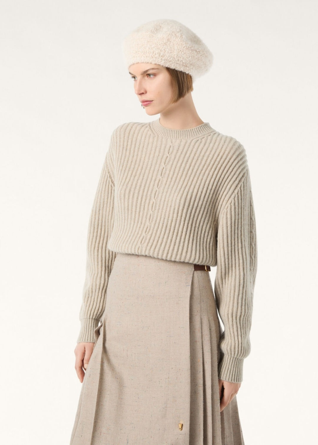 Loro 25fw knitted sweater
