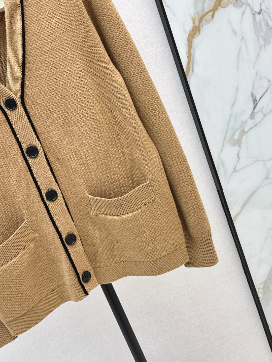 Loro 25fw knitted cardigan