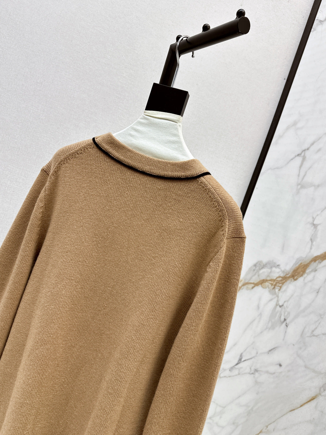 Loro 25fw knitted cardigan