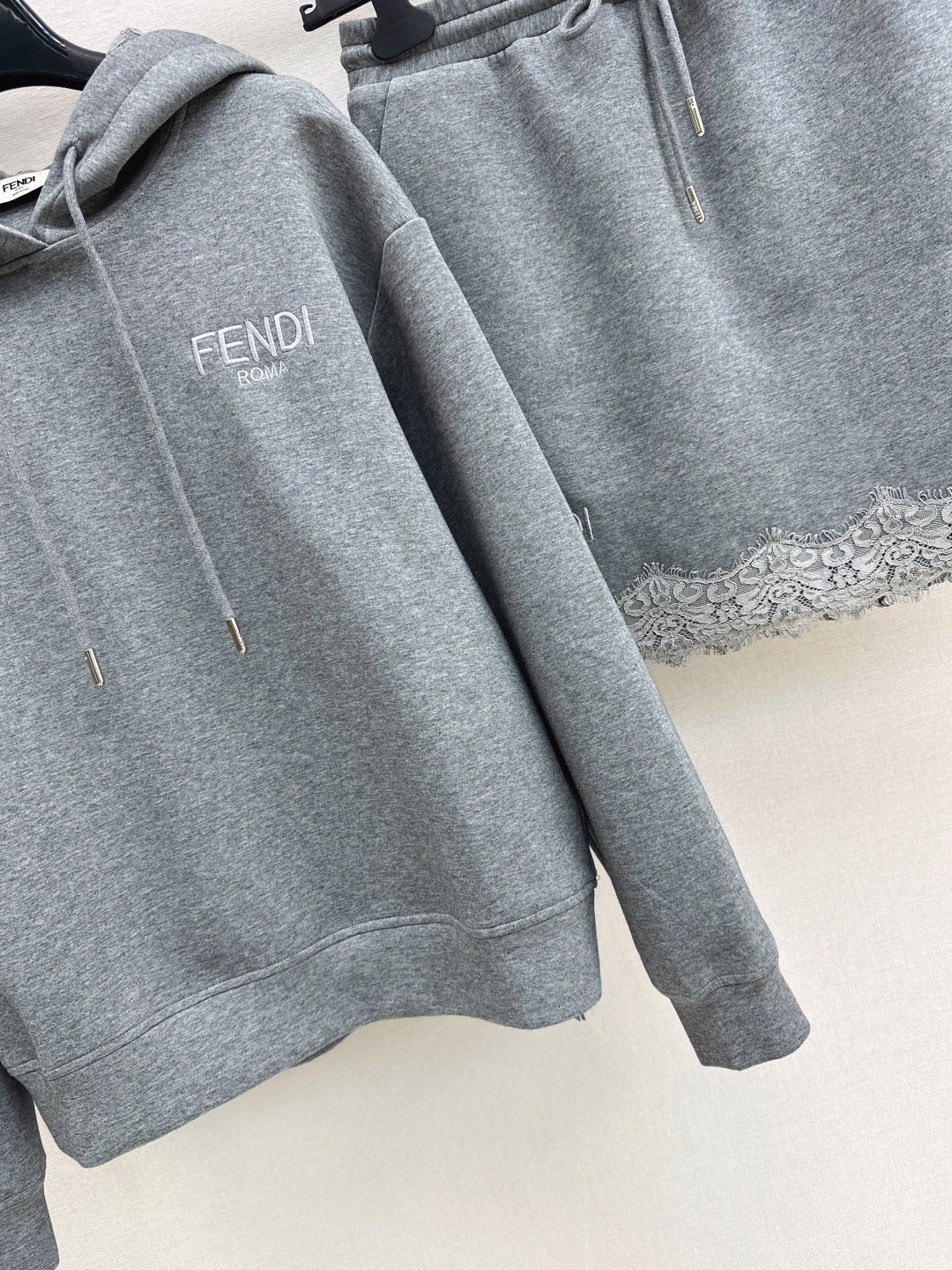 Fend 25fw lace suit