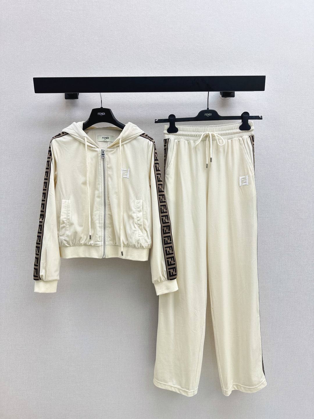 Fend 25fw tracksuit