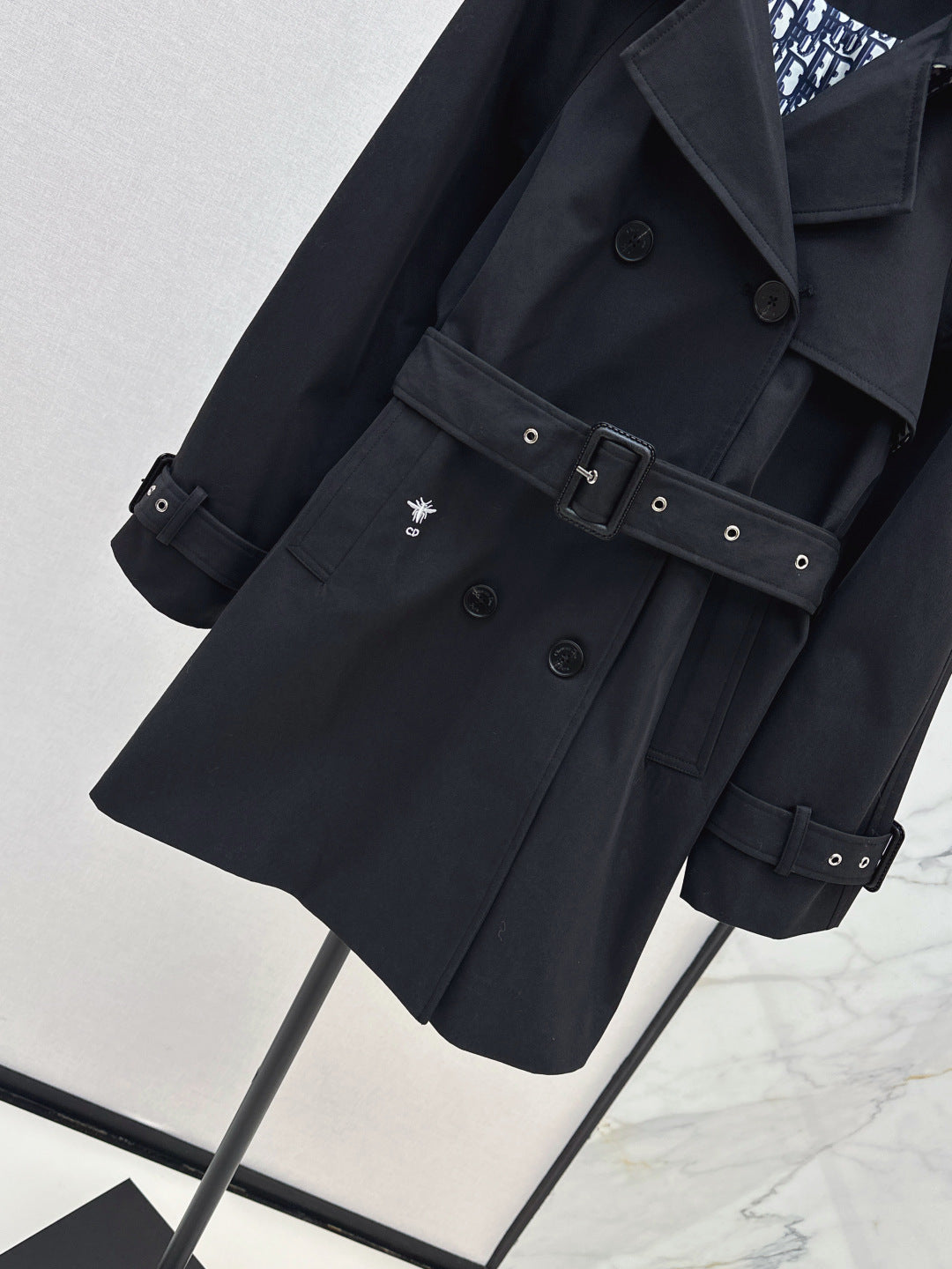 CD 25fw trench coat