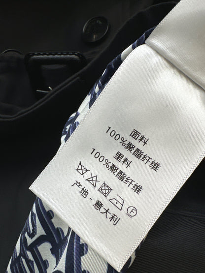 CD 25fw trench coat