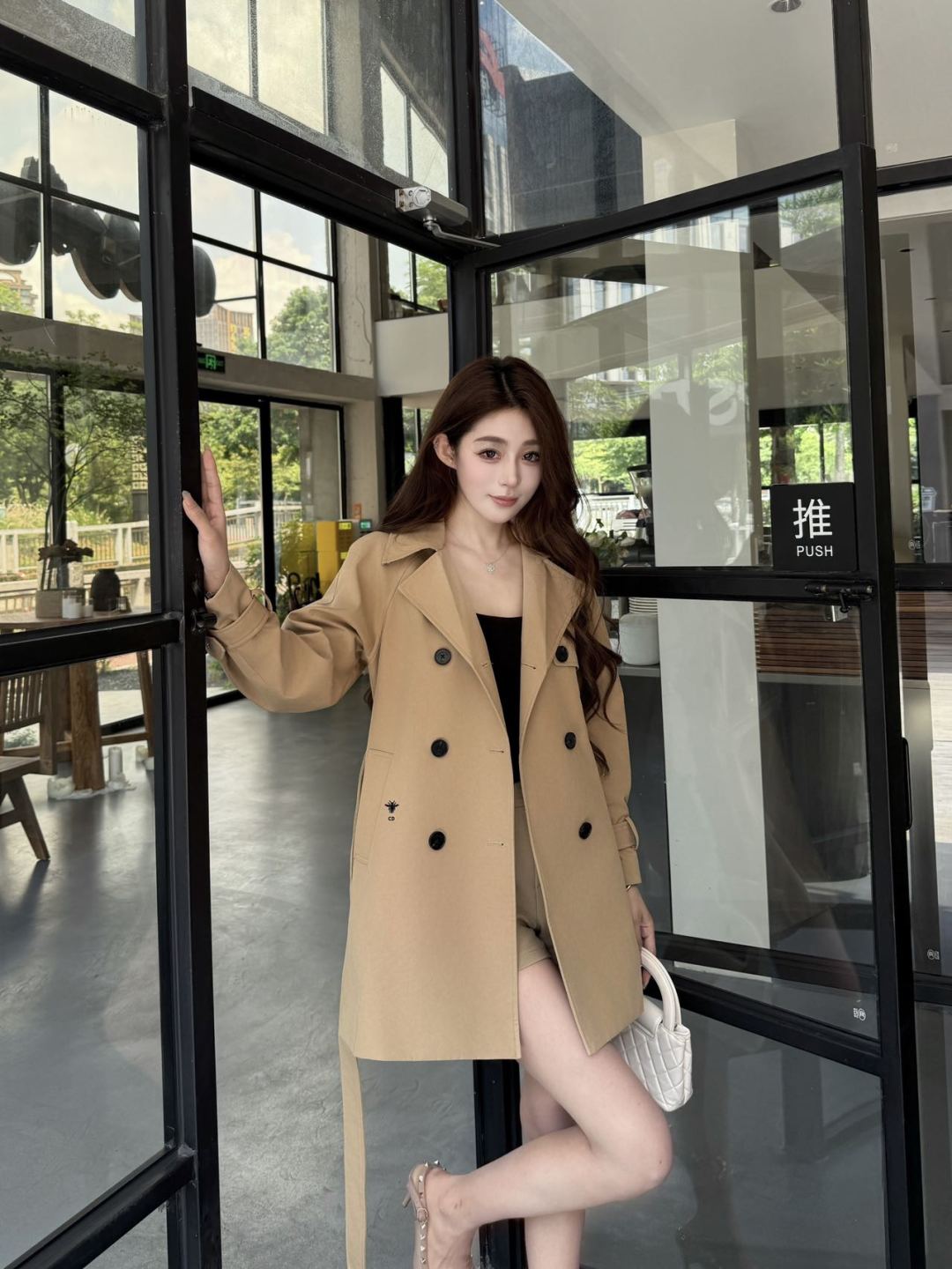 CD 25fw trench coat