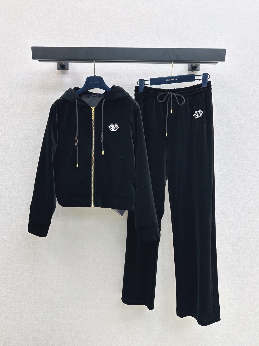 Louis 25fw velvet suit