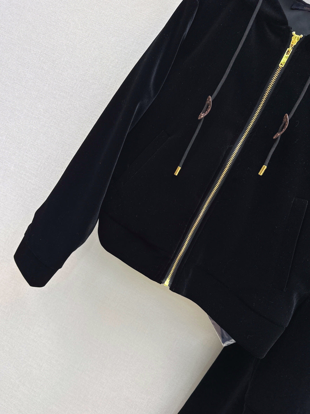 Louis 25fw velvet suit