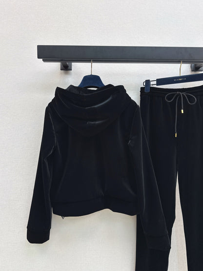 Louis 25fw velvet suit