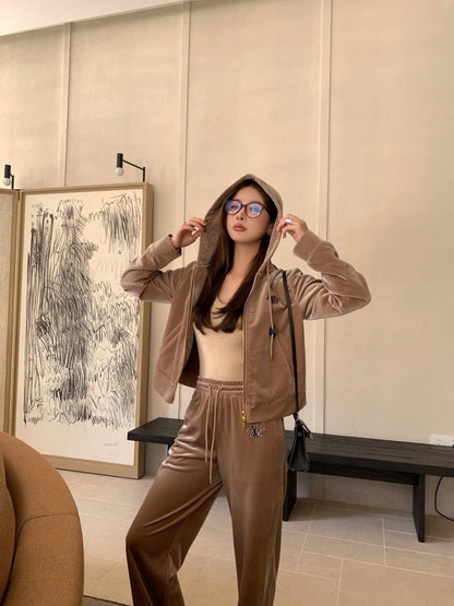 Louis 25fw velvet suit