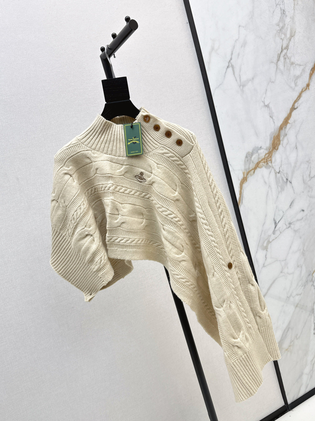 West 25fw vivienne cape