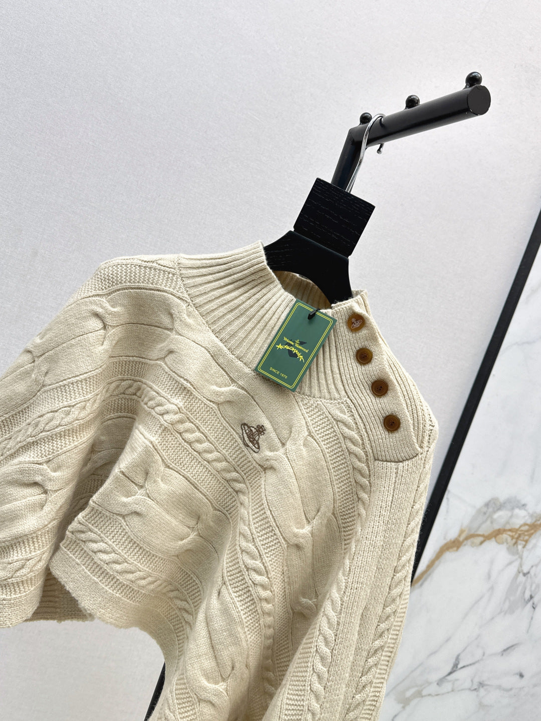 West 25fw vivienne cape