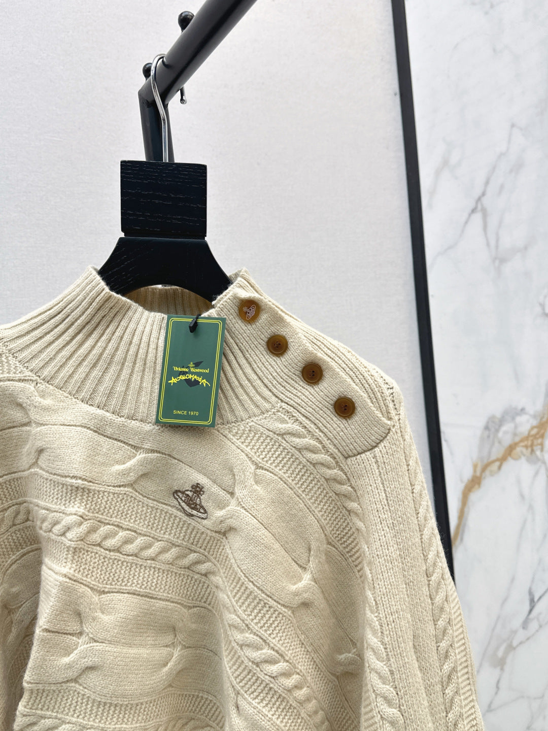 West 25fw vivienne cape