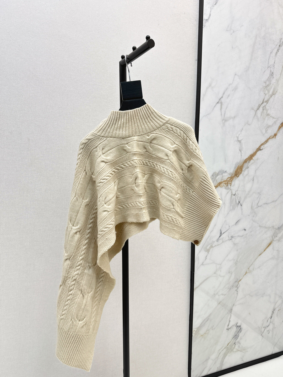 West 25fw vivienne cape