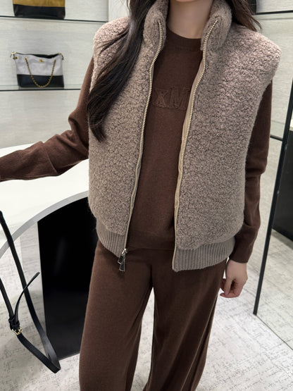 Loro 25fw reversible vest