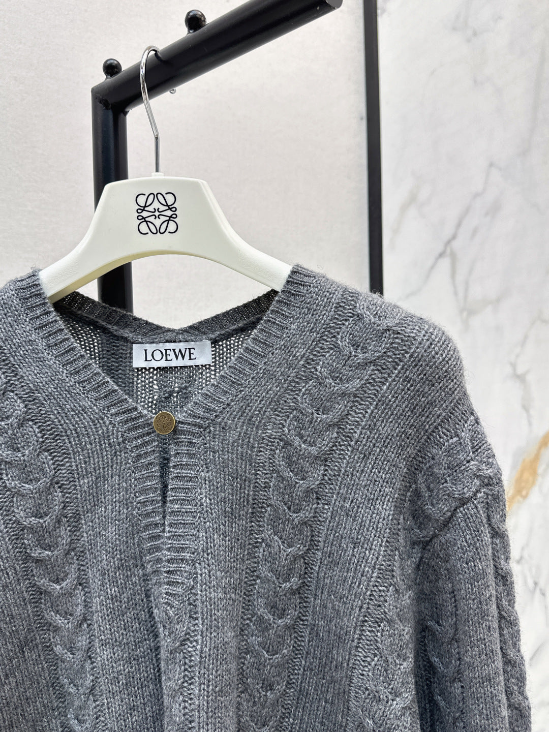 Loe 25fw cashmere sweater