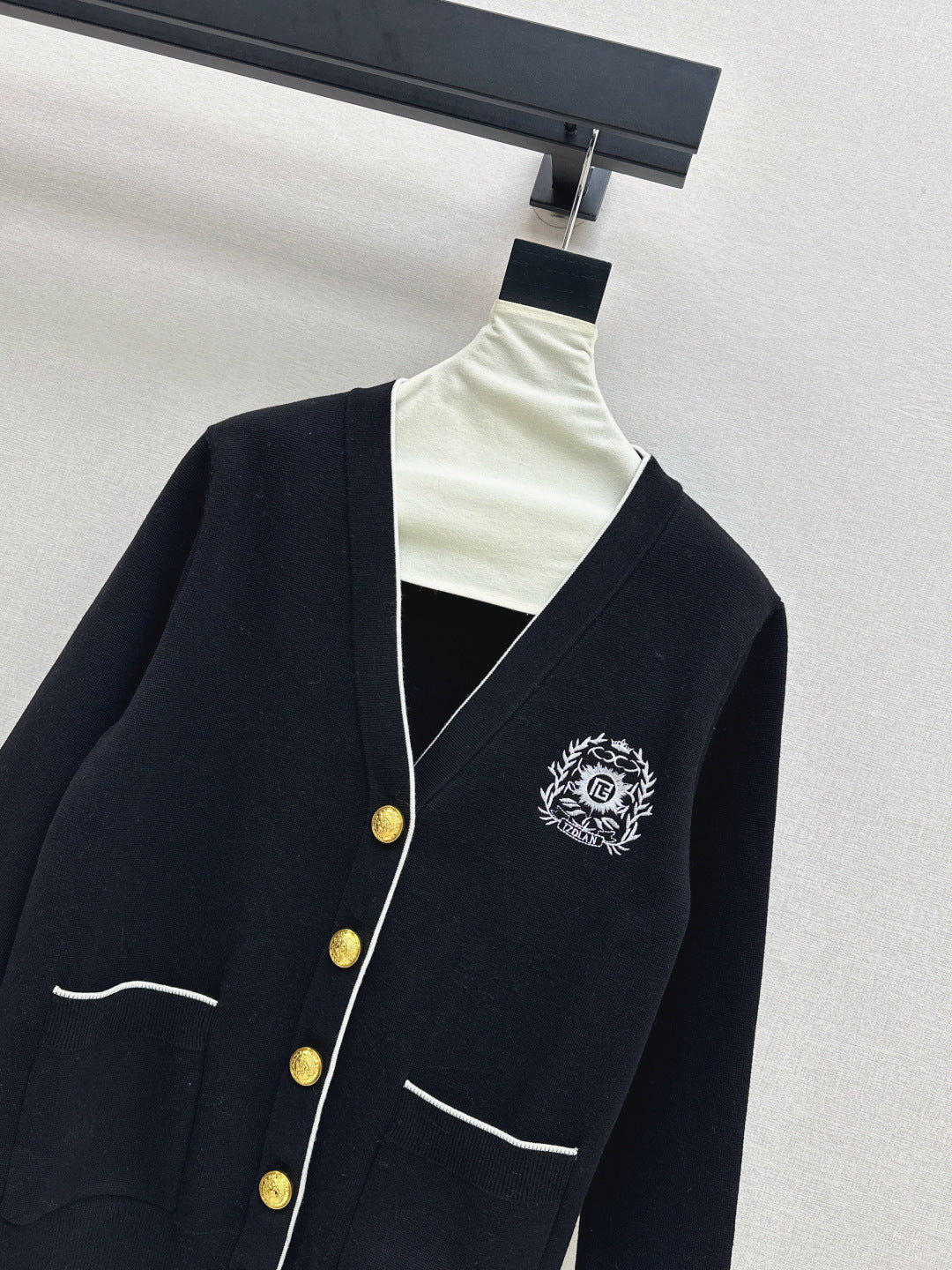 Bal 25fw knitted cardigan